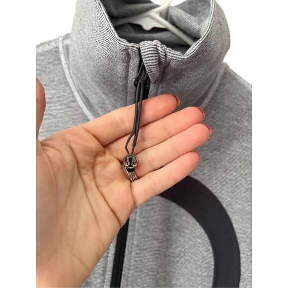 lululemon athletica Gray and Black Sweatshirt - Picture 11 of 12